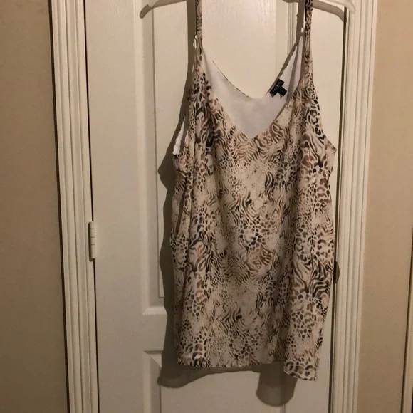 TORRID SPAGHETTI Adjustable Straps Blouse. Size 6 X plus size - Picture 1 of 4
